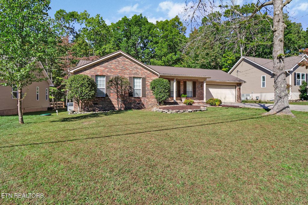 309 Lakeview Drive, Fairfield Glade, TN 38558