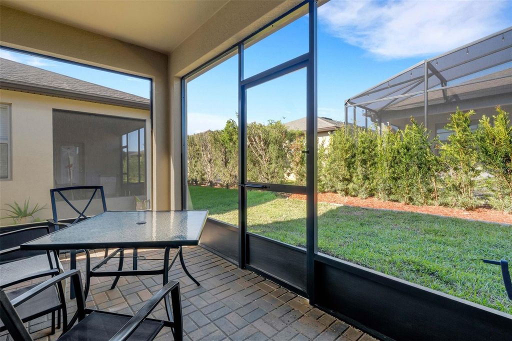 Image 4 of property listing at 1032 SALAMANCA PLACE, Davenport, FL 33837