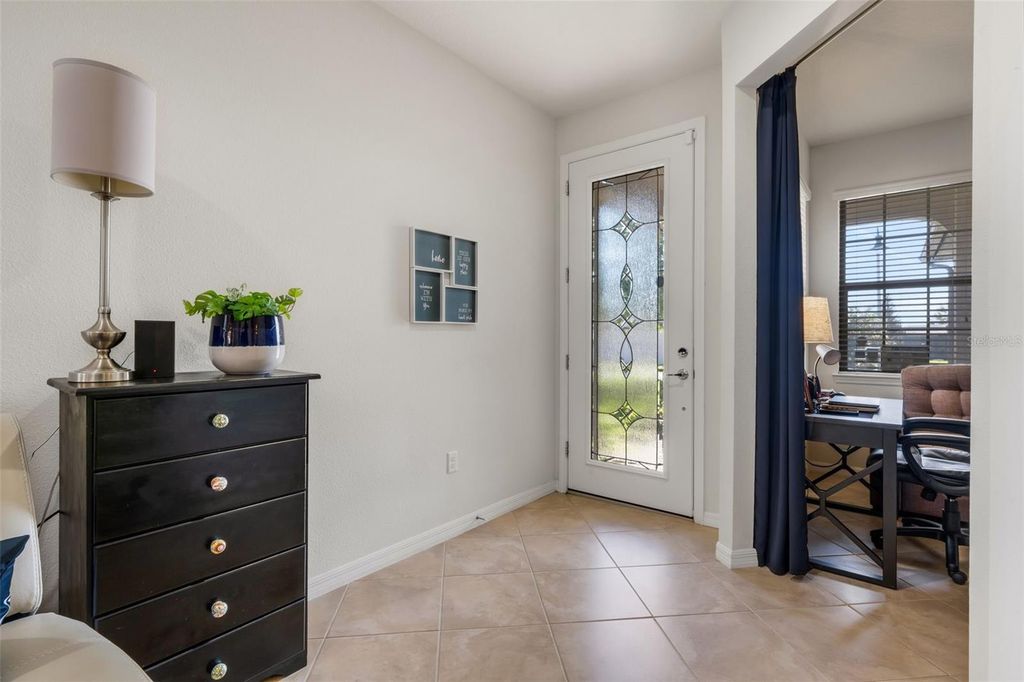 Image 8 of property listing at 1032 SALAMANCA PLACE, Davenport, FL 33837