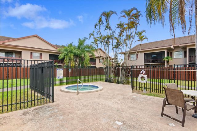 11209 SW 88th St 101B, Miami, FL 33176