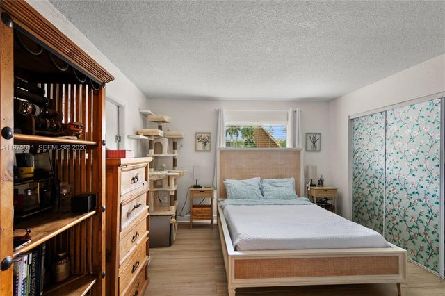 11209 SW 88th St 101B, Miami, FL 33176