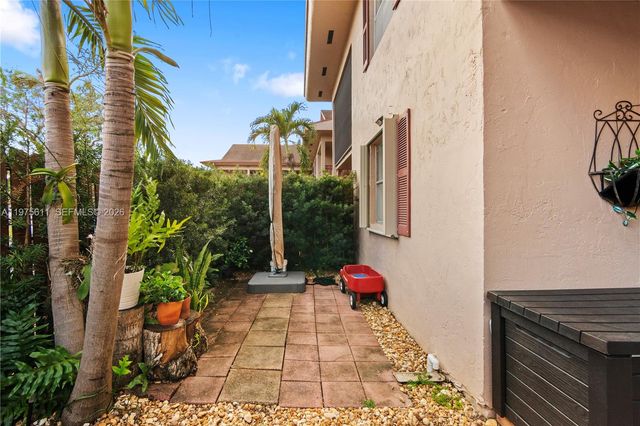 11209 SW 88th St 101B, Miami, FL 33176