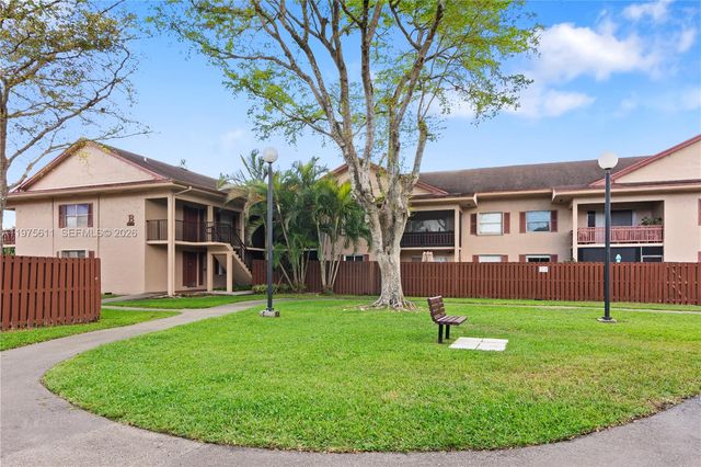 11209 SW 88th St 101B, Miami, FL 33176