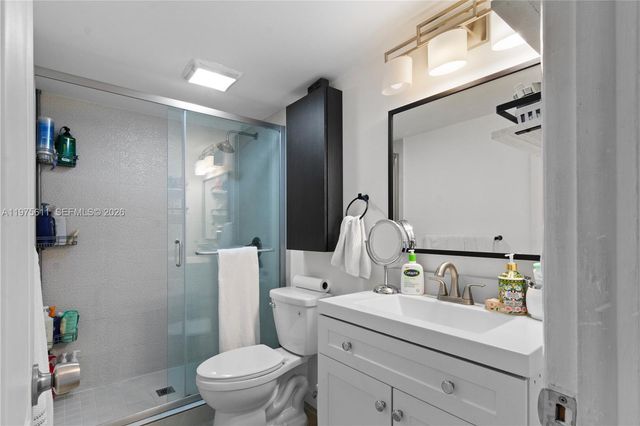 11209 SW 88th St 101B, Miami, FL 33176