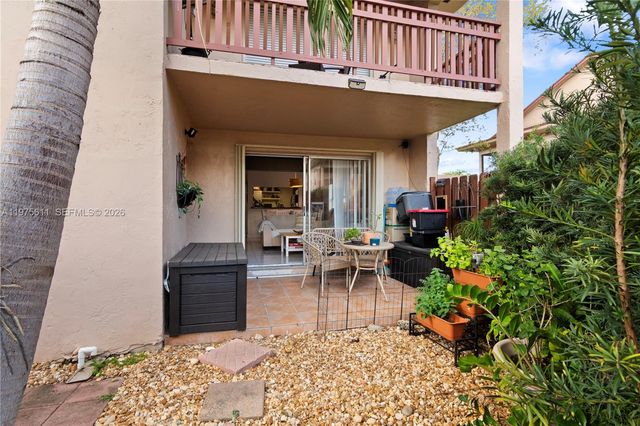 11209 SW 88th St 101B, Miami, FL 33176