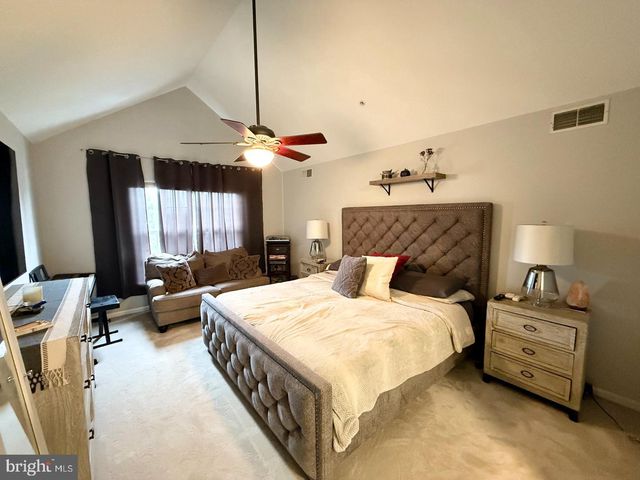 162 BARRETT PL, Alexandria, VA 22304