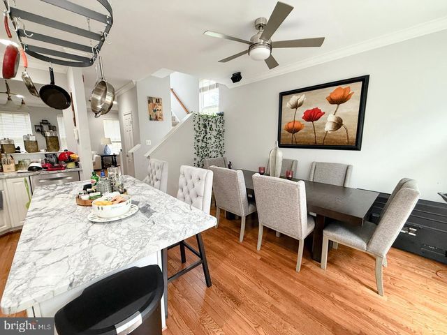 162 BARRETT PL, Alexandria, VA 22304