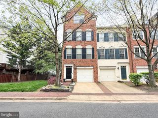 162 BARRETT PL, Alexandria, VA 22304