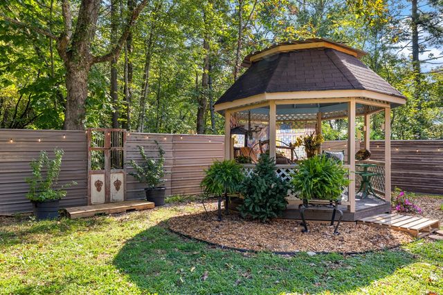 220 Mountain Laurel Drive, Hayesville, NC 28904