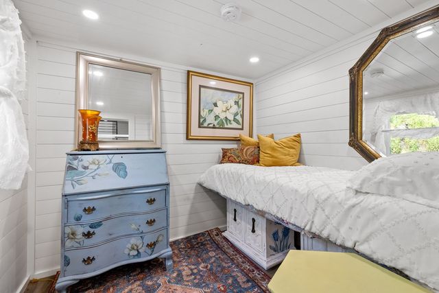 220 Mountain Laurel Drive, Hayesville, NC 28904