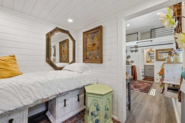 220 Mountain Laurel Drive, Hayesville, NC 28904