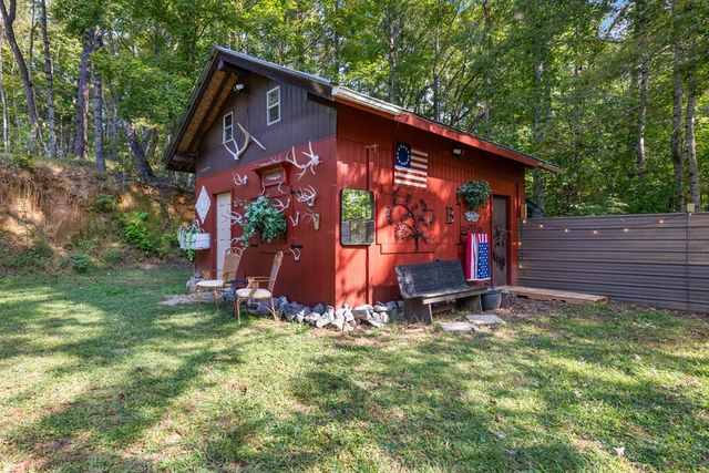 220 Mountain Laurel Drive, Hayesville, NC 28904