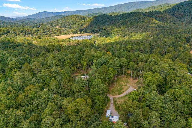 220 Mountain Laurel Drive, Hayesville, NC 28904