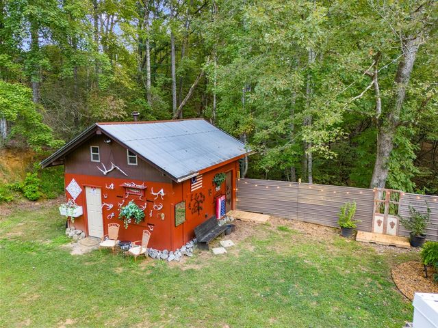 220 Mountain Laurel Drive, Hayesville, NC 28904