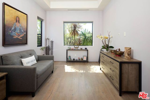 844 N Harper Avenue, Los Angeles, CA 90046