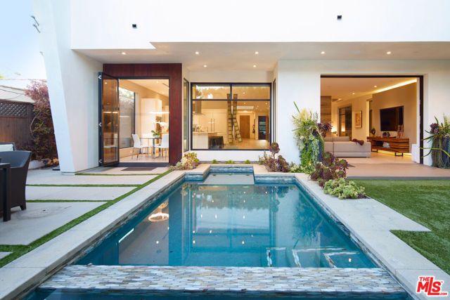 844 N Harper Avenue, Los Angeles, CA 90046