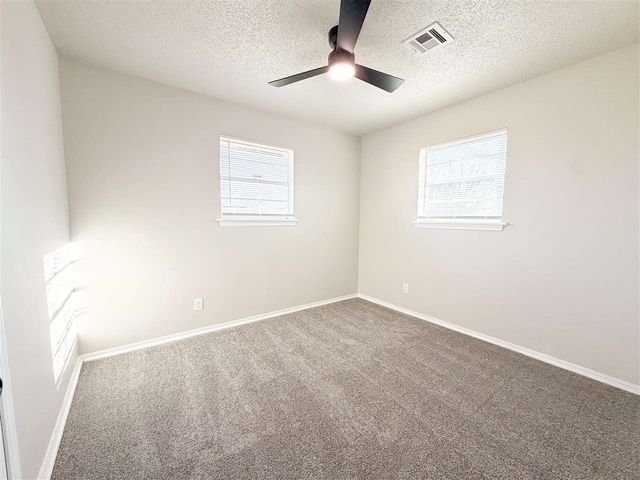 1707 NW 49th St, Lawton, OK 73505