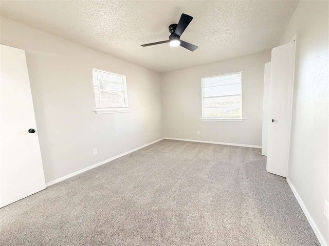 1707 NW 49th St, Lawton, OK 73505