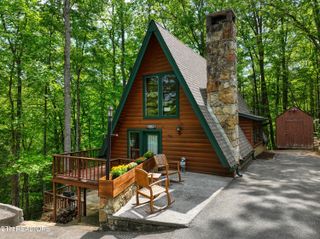 536 Ownby Circle, Gatlinburg, TN 37738