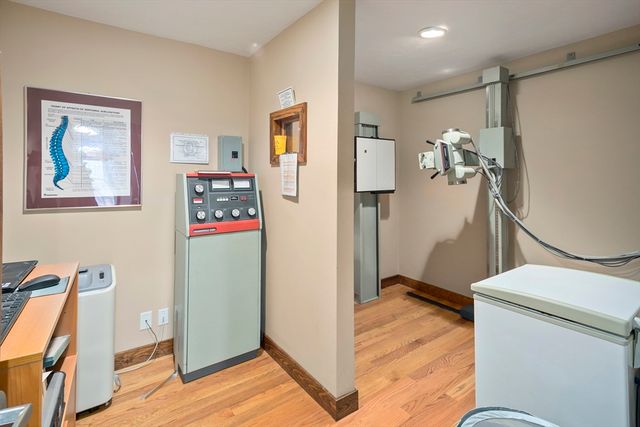 109 Dean St, Taunton, MA 02780