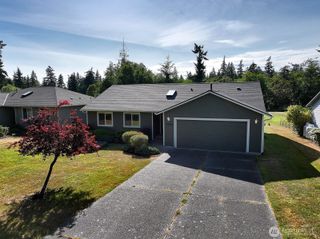 4896 Spinnaker Drive, Freeland, WA 98249