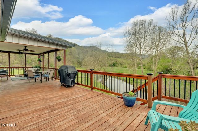 528 Tower Road, Lebanon, VA 24266