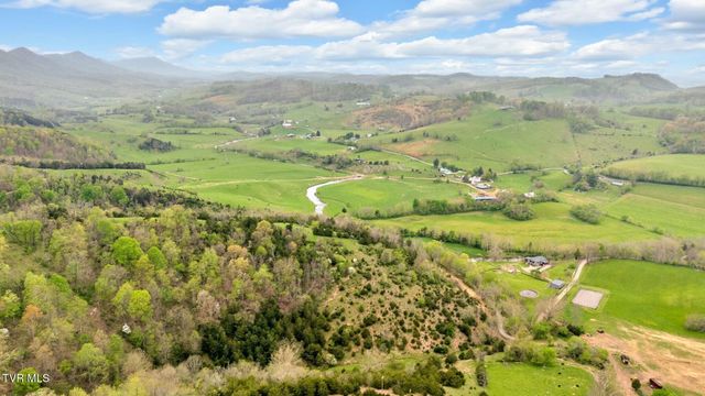 528 Tower Road, Lebanon, VA 24266