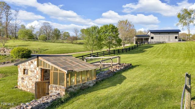 528 Tower Road, Lebanon, VA 24266