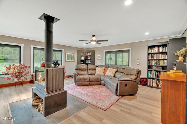 528 Tower Road, Lebanon, VA 24266