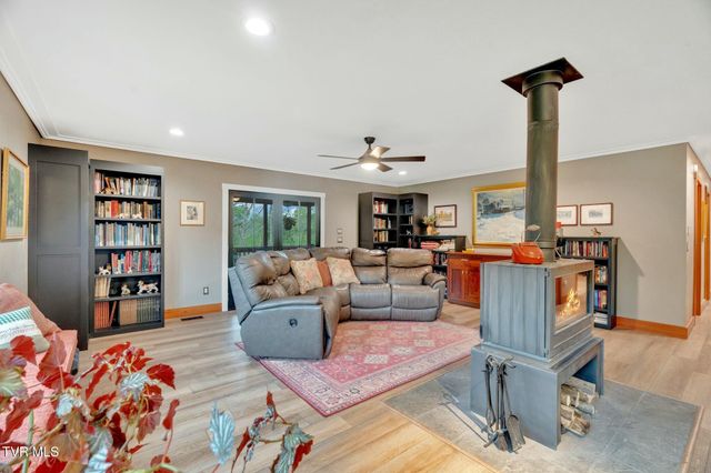 528 Tower Road, Lebanon, VA 24266