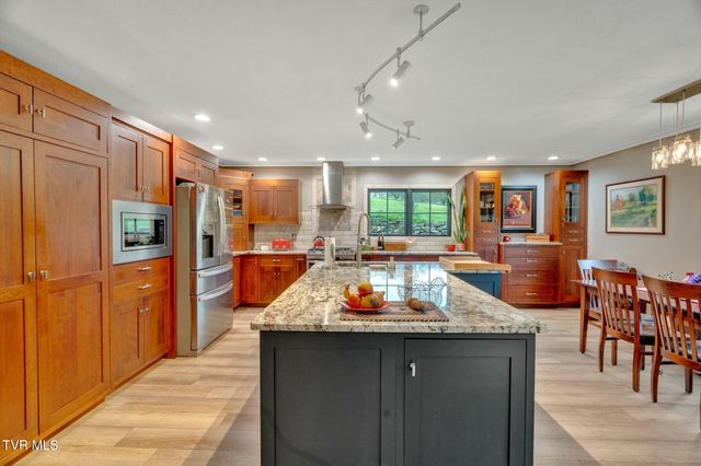 528 Tower Road, Lebanon, VA 24266