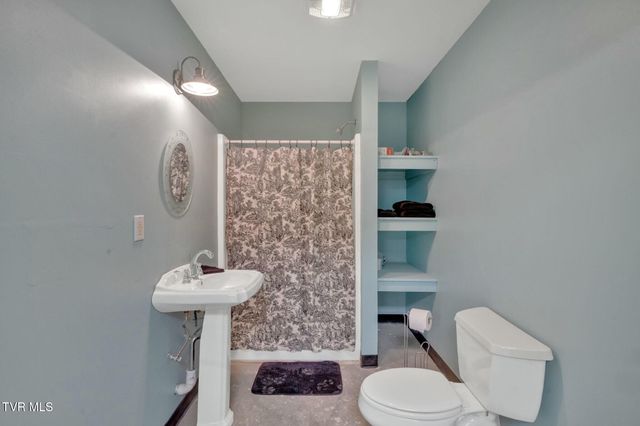 528 Tower Road, Lebanon, VA 24266