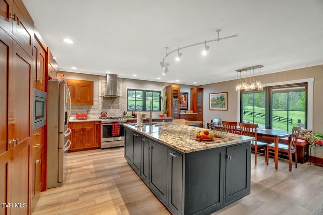 528 Tower Road, Lebanon, VA 24266