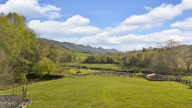 528 Tower Road, Lebanon, VA 24266