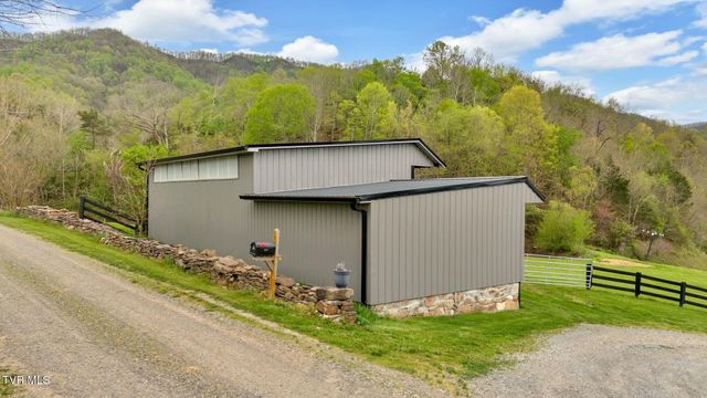 528 Tower Road, Lebanon, VA 24266