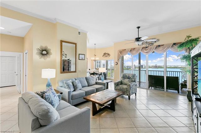 4141 Bay Beach LN 4P3, Fort Myers Beach, FL 33931