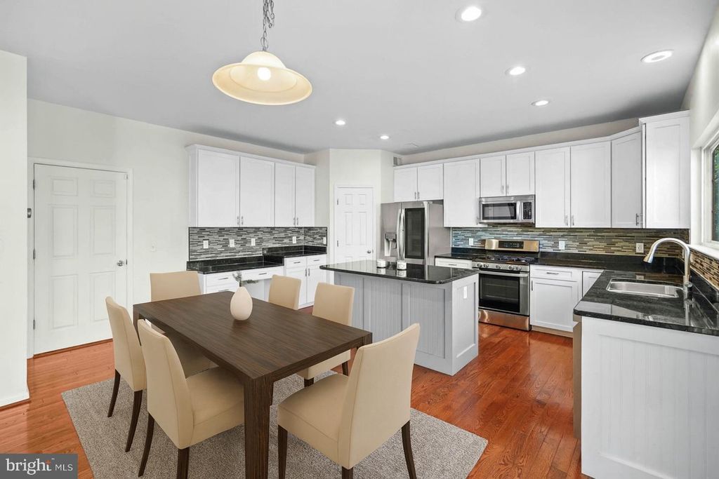 3312 EAGLE RIDGE DR, Woodbridge, VA 22191