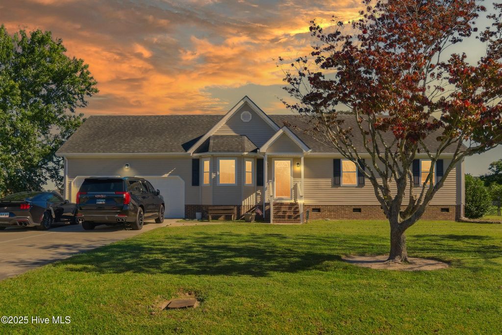 210 Lynette Drive, Elizabeth City, NC 27909