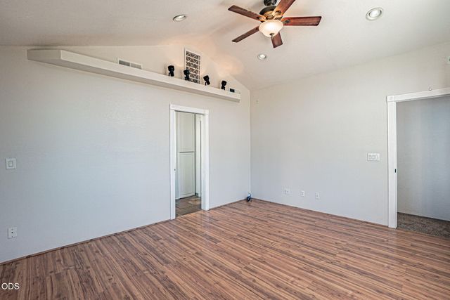 171 Peggy Lane, Talent, OR 97540