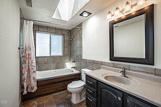 171 Peggy Lane, Talent, OR 97540