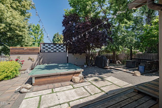 171 Peggy Lane, Talent, OR 97540