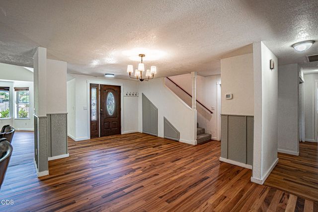 171 Peggy Lane, Talent, OR 97540
