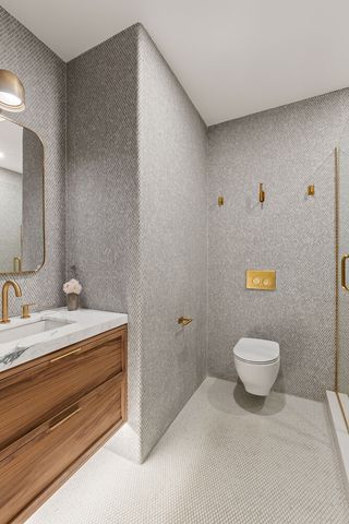 76 S 2ND Street, New York City, NY 11249