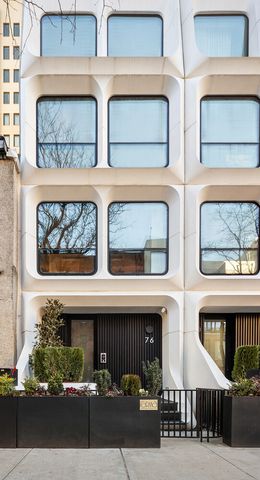 76 S 2ND Street, New York City, NY 11249