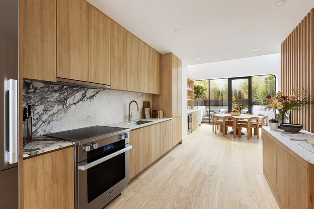 76 S 2ND Street, New York City, NY 11249