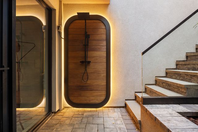 76 S 2ND Street, New York City, NY 11249