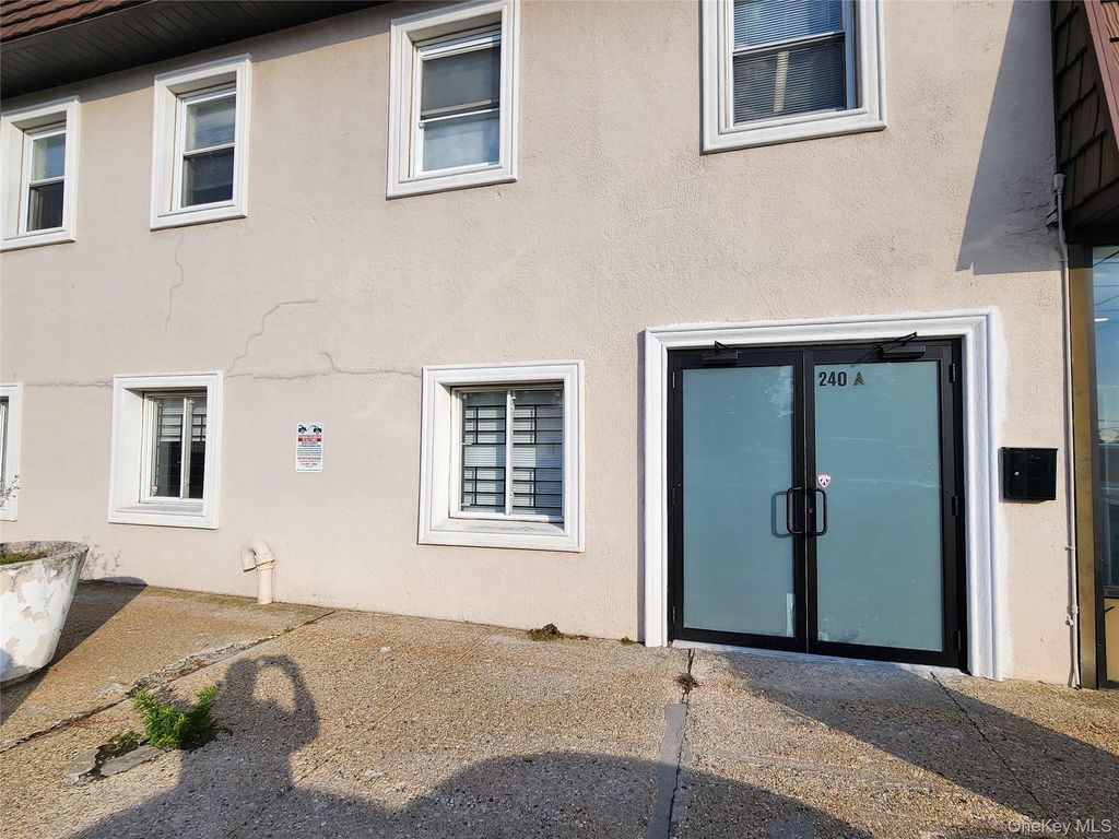 240 W Old Country Rd, Hicksville, NY 11801 — exterior