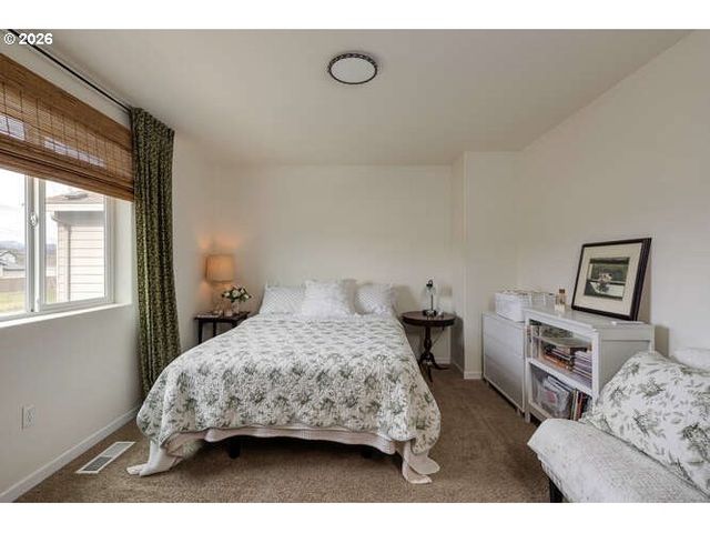 2097 Nw WOODLAND Dr, Mc Minnville, OR 97128