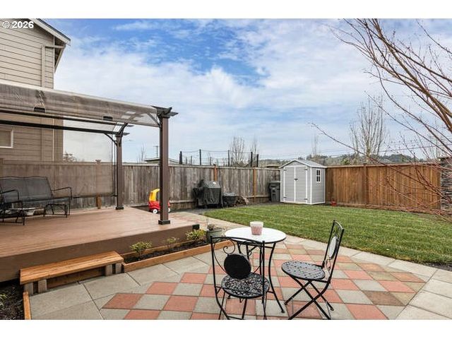 2097 Nw WOODLAND Dr, Mc Minnville, OR 97128