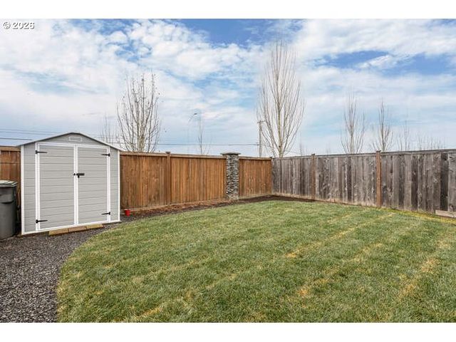 2097 Nw WOODLAND Dr, Mc Minnville, OR 97128